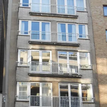 Sweet 17 Apartment